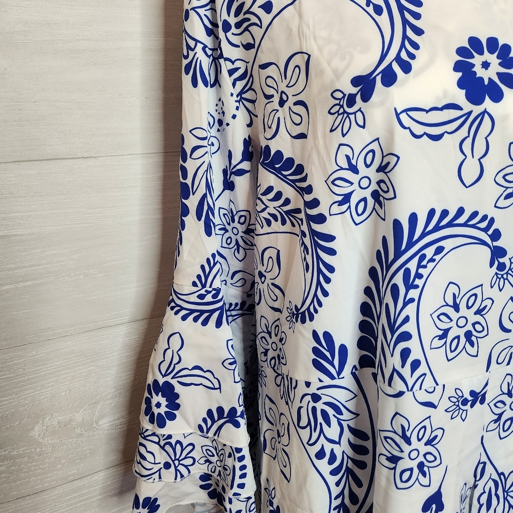 Dress - Picture 7 of 9